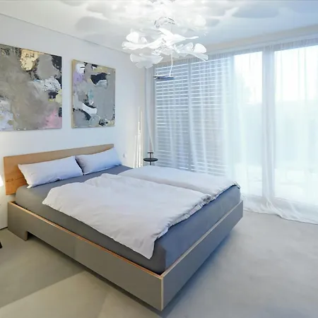 Idyllic Vineyard Retreat Near Casa de Férias