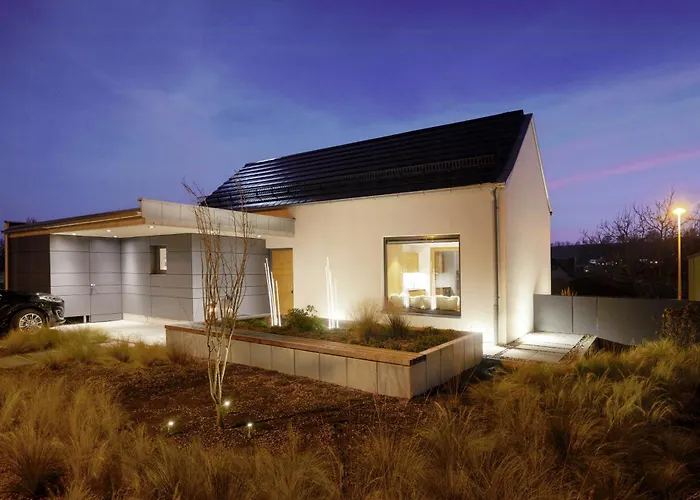 別荘 Idyllic Vineyard Retreat Near