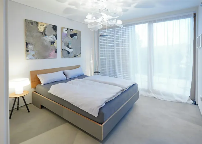 Idyllic Vineyard Retreat Near Casa de Férias