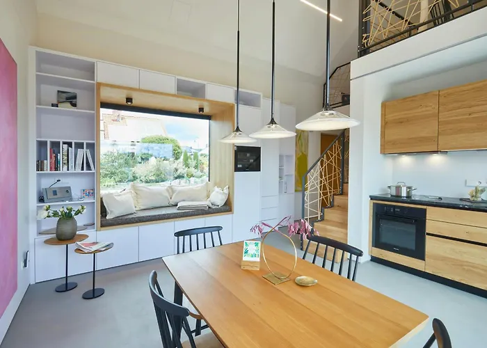 Idyllic Vineyard Retreat Near Casa de Férias